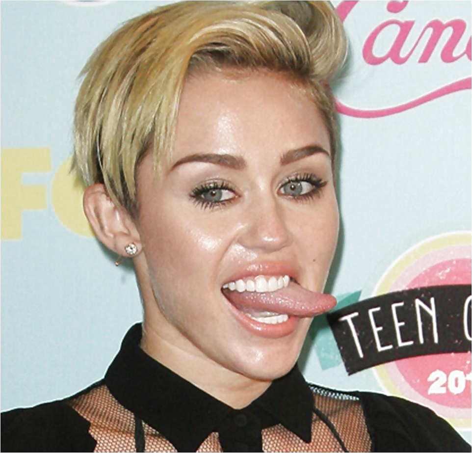 La petera de Miley #40470768
