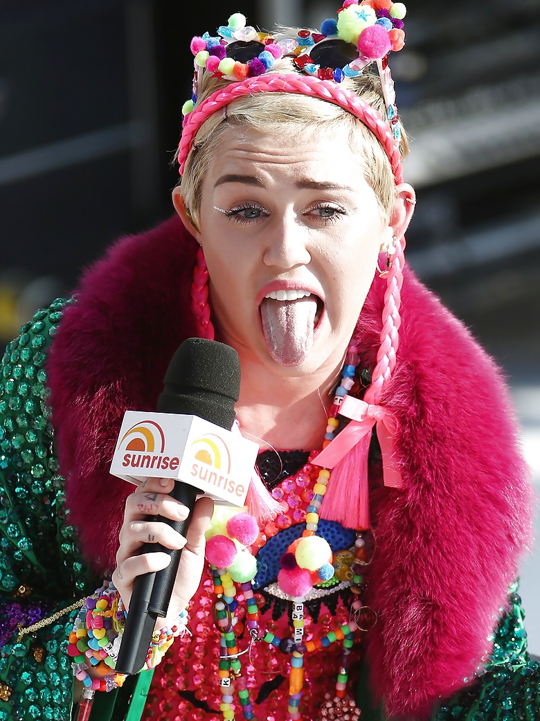 La petera de Miley #40470810