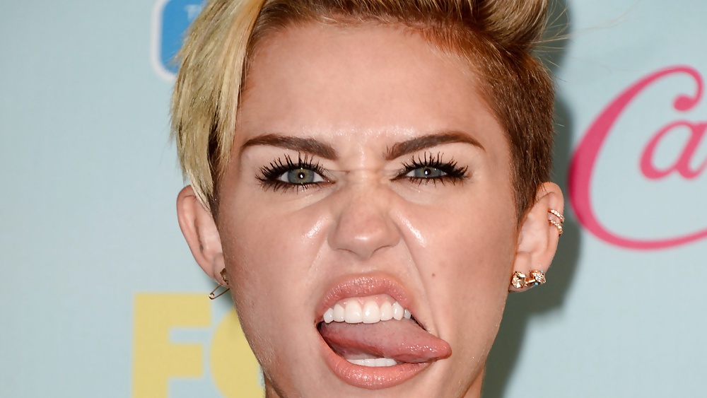 La petera de Miley #40470815
