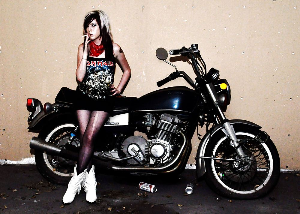 メタルガール
 #32588718