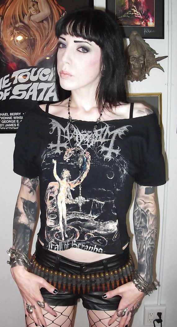 メタルガール
 #32588833