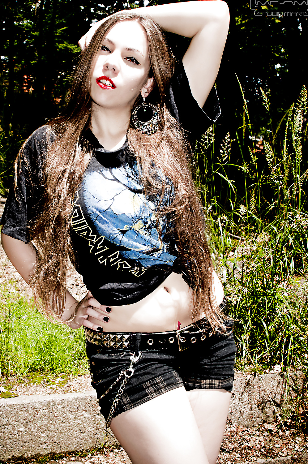 メタルガール
 #32588870