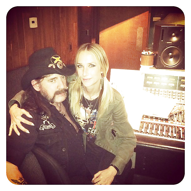 メタルガール
 #32588933