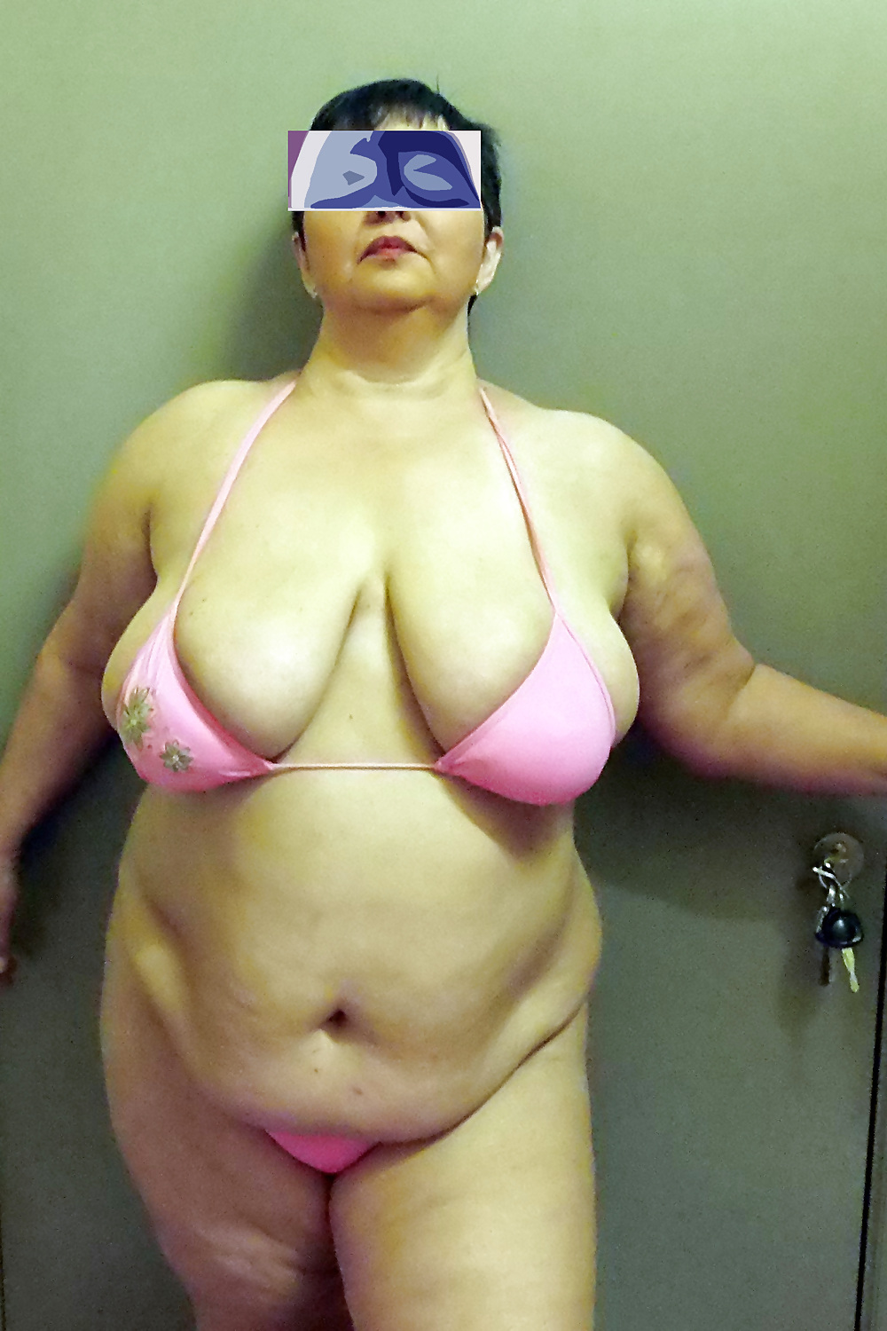 Lou Bekker hugue boobs and bikini #23005001