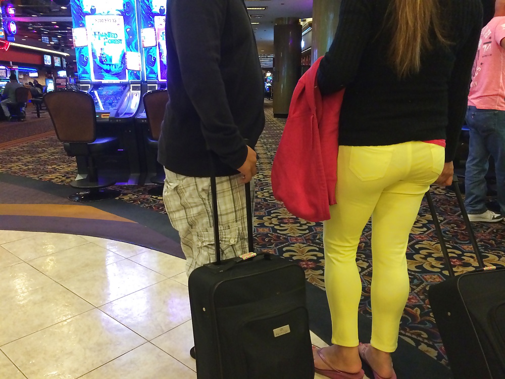 Young Filipina In Tight Yellow Pants Sweet Ass VPL #32287460