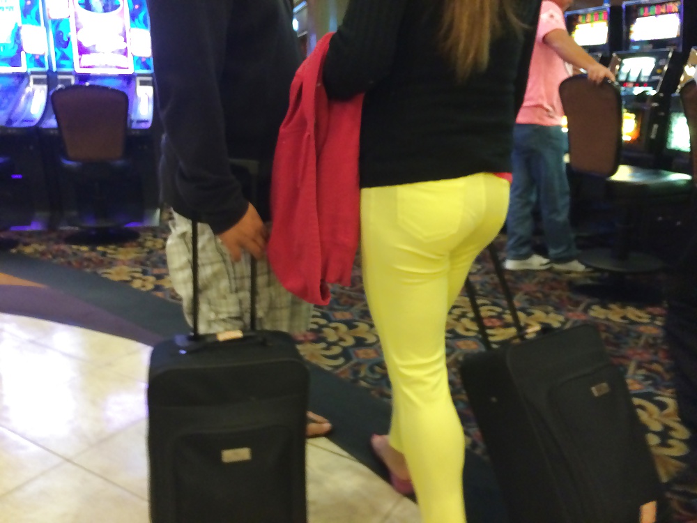 Young Filipina In Tight Yellow Pants Sweet Ass VPL #32287467