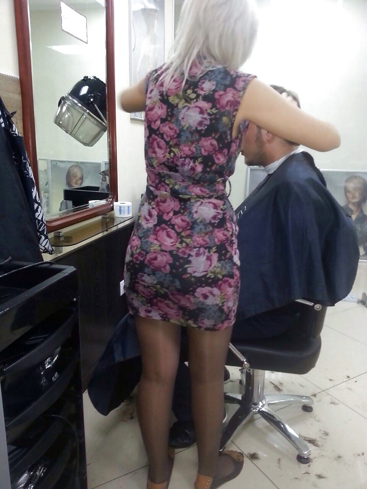 Hairdresser Pantyhose Upskirt #31924385