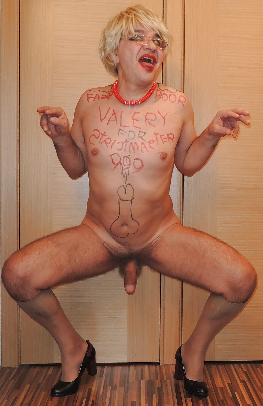 Sissy faggot valery para exponer y humillar
 #38864409