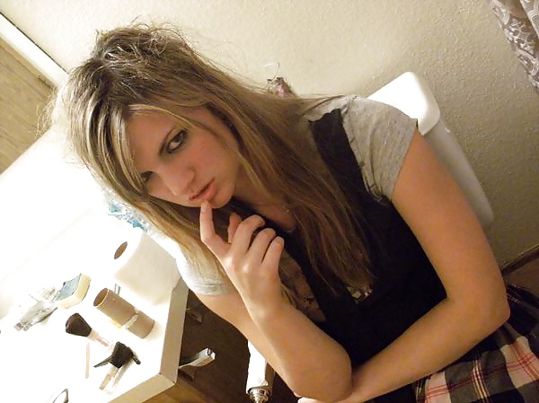 Emo Teen Slut Dress Up #27653521