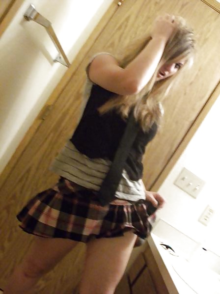 Emo Teen Slut Dress Up #27653531