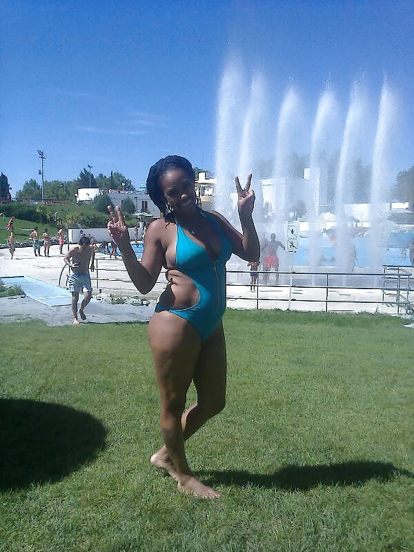 Sonia + amigos
 #38811475