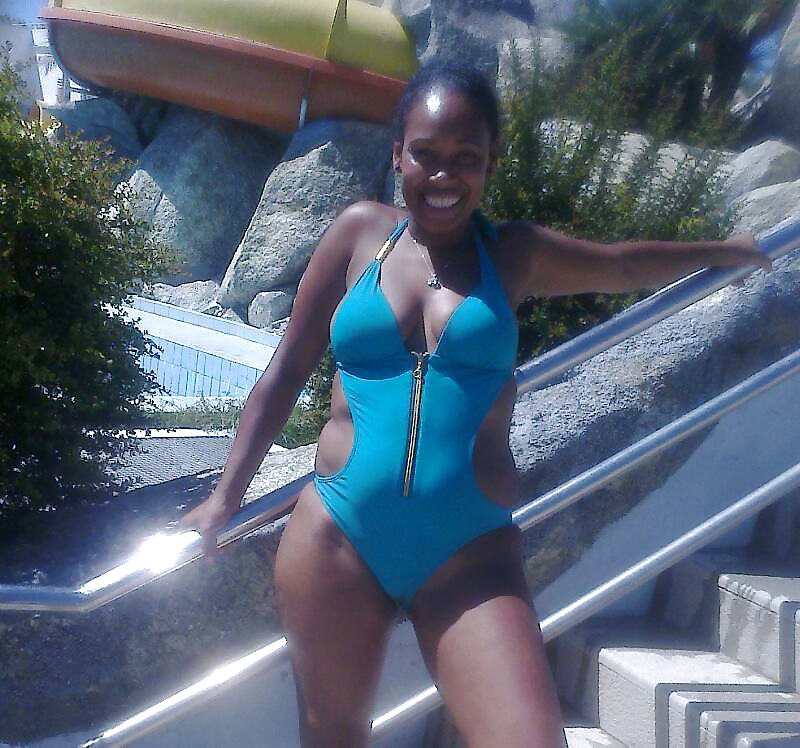 Sonia + amigos
 #38811510