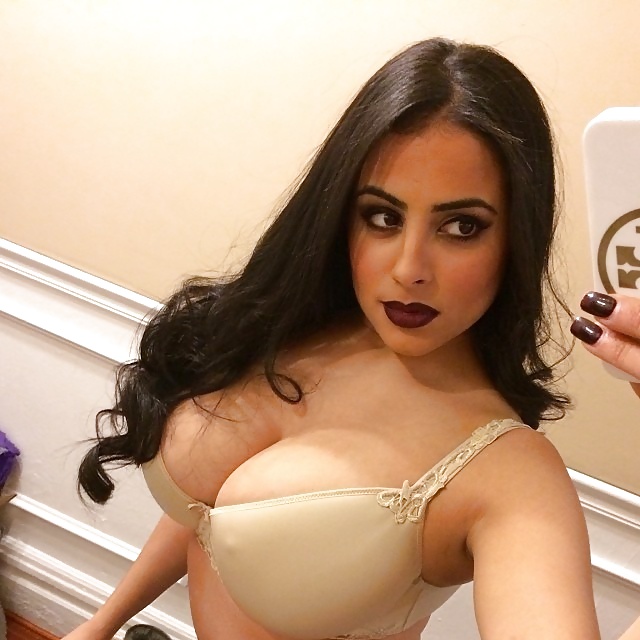 Busty Arab Babe. #29137116