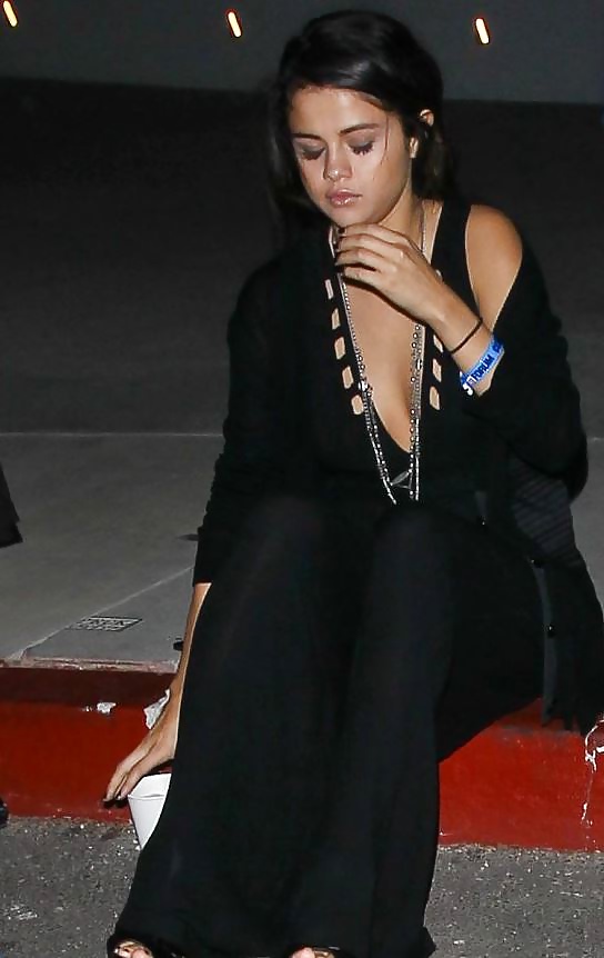 Selena gomez - celebrità teenager stretta per una scopata
 #28518916