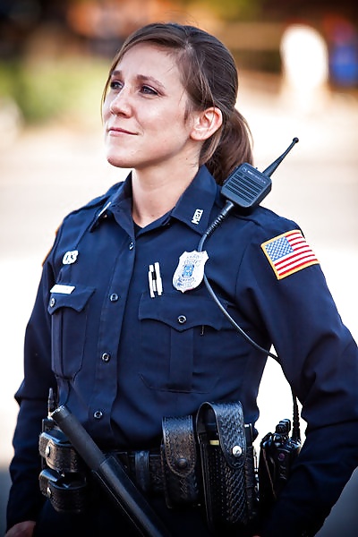 Gut Aussehende Polizei Frauen #39254244