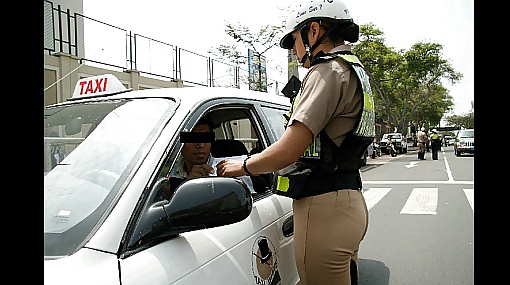 Belle donne della polizia
 #39254275