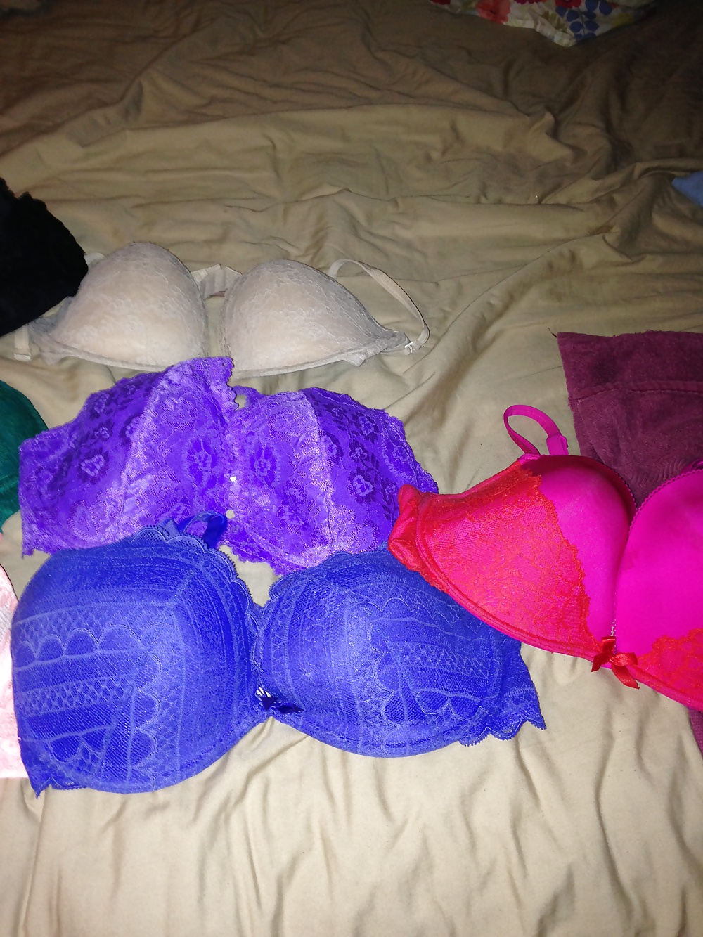 More bras to play with #28551524