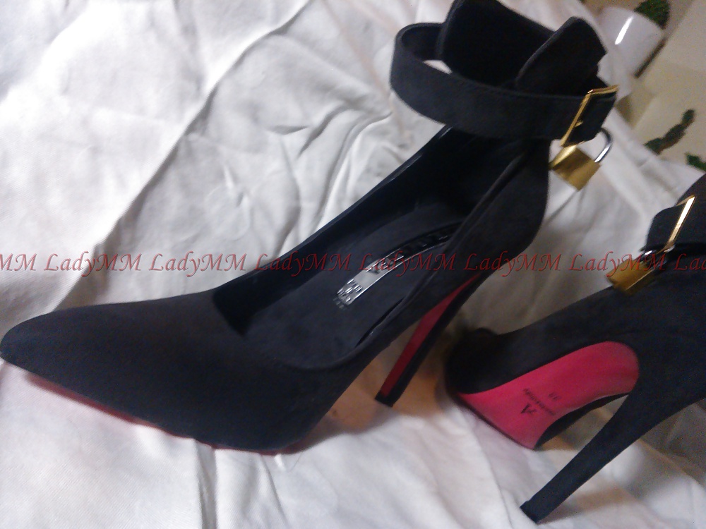 LadyMM Italian Milf. Her new black and red high heeled shoes #24389909