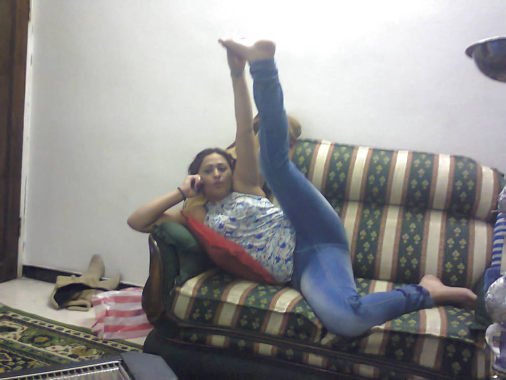 Chica árabe
 #37879103