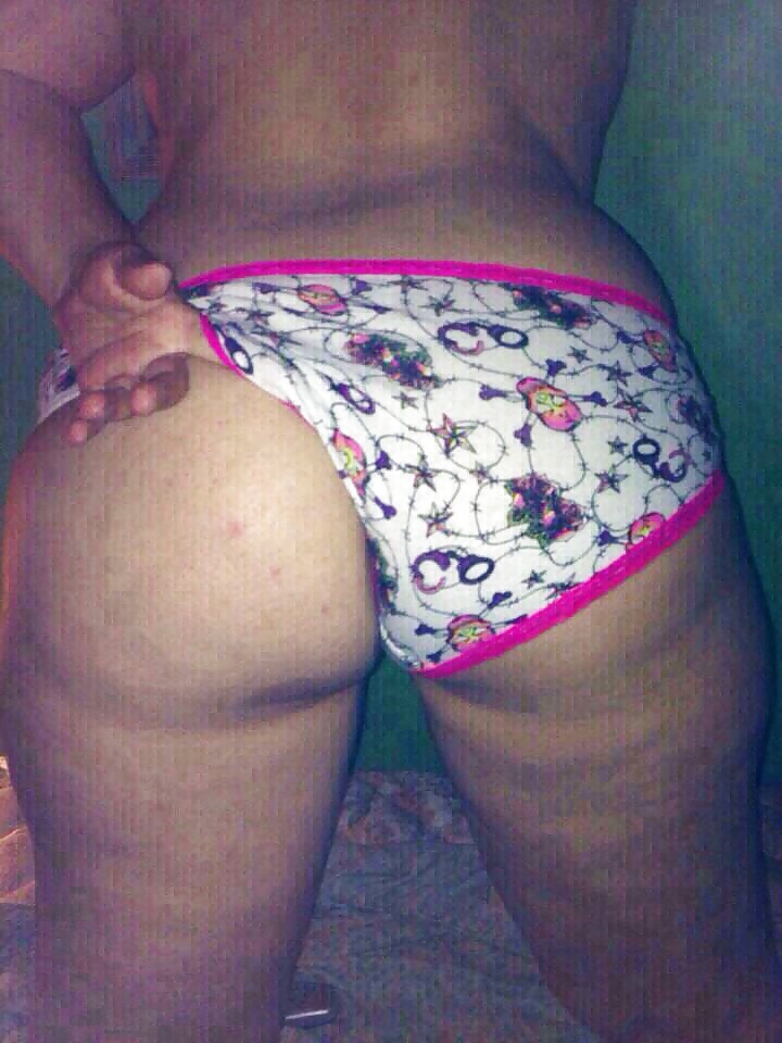 Fat ass in skull panties #26270681