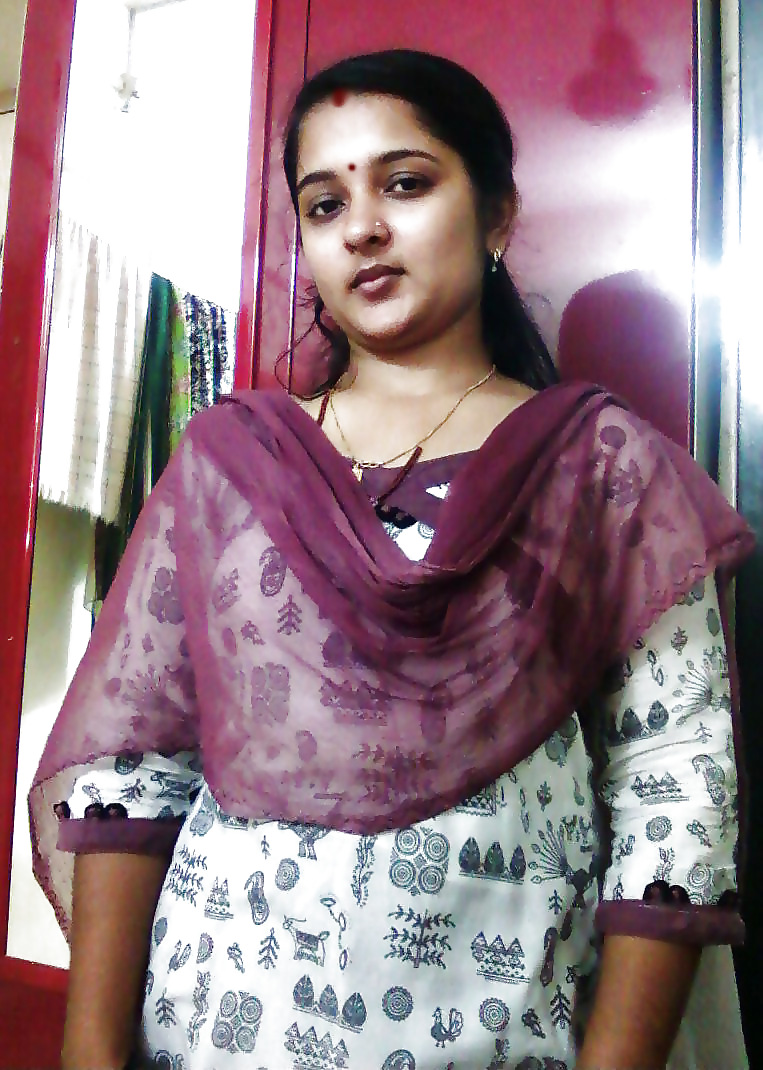 INDIAN HOT GIRLS-MANGLA BHABHI #25111290
