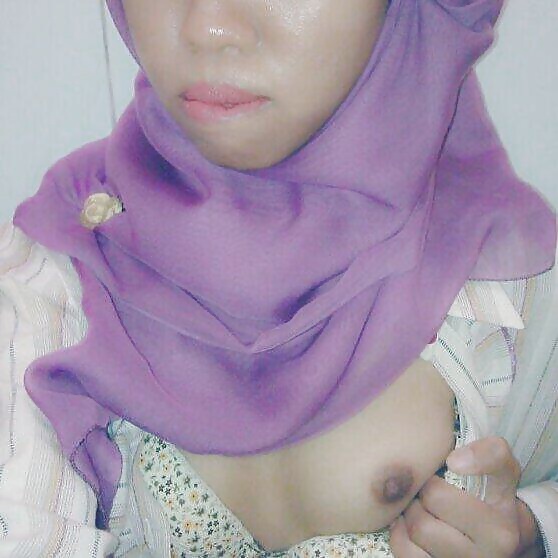 Indonesisch-lila Hijab #26871571