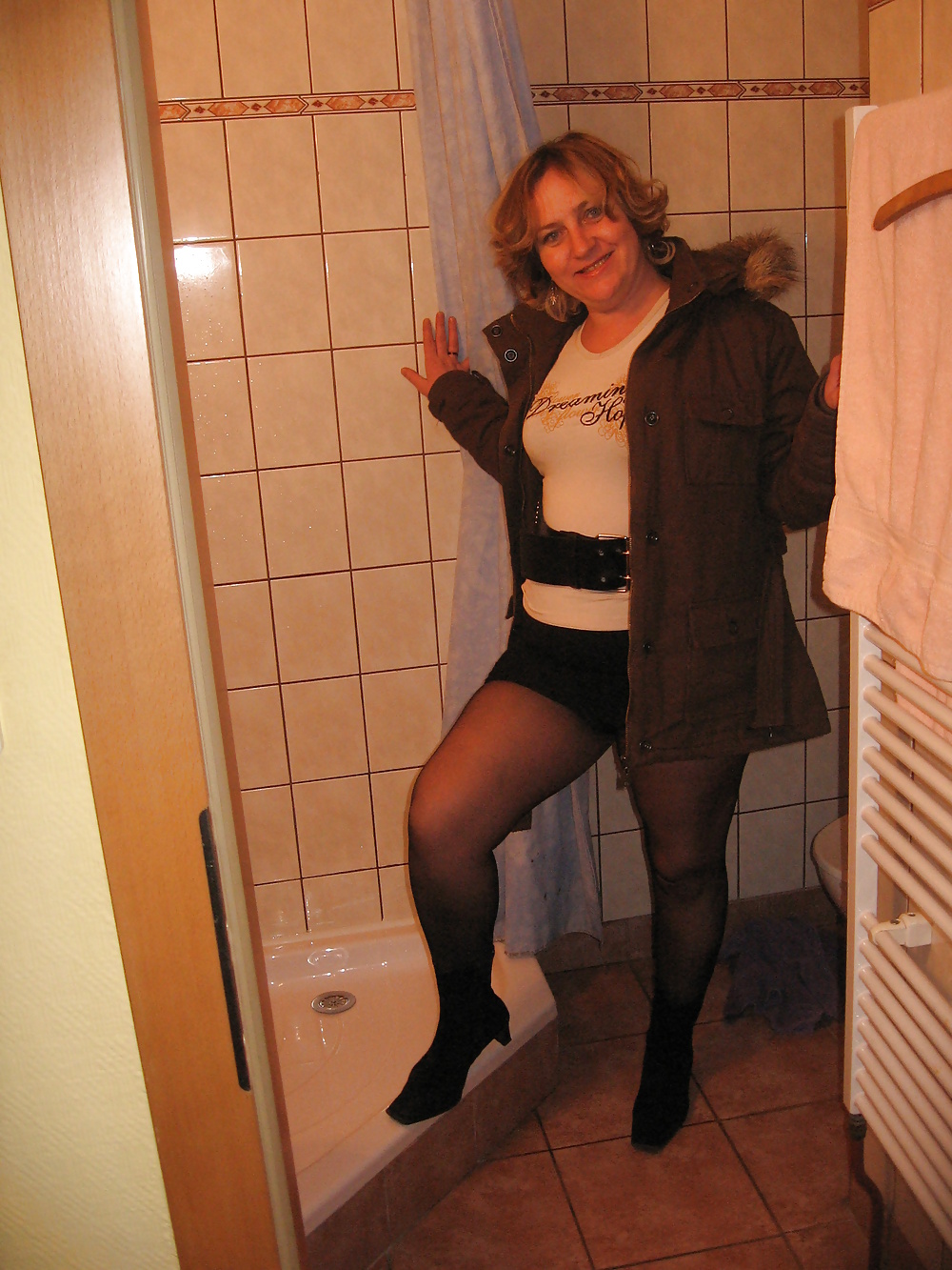 Mamma matura prostituta 2
 #40125688