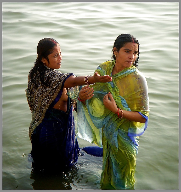 Desi woman bathing #29957067