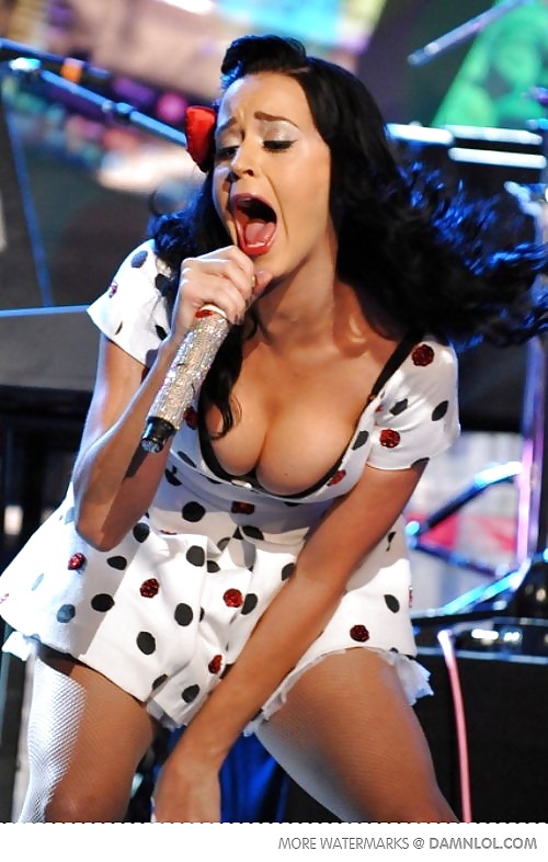 Katy Perry Blasen Gesichter #35073935