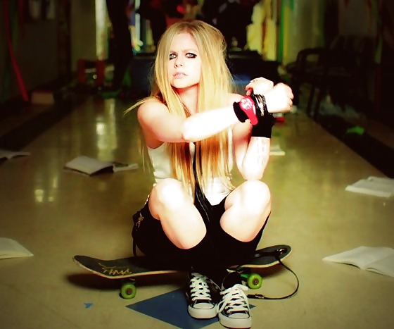 Avril Lavigne vs. Hilary duff #35789085