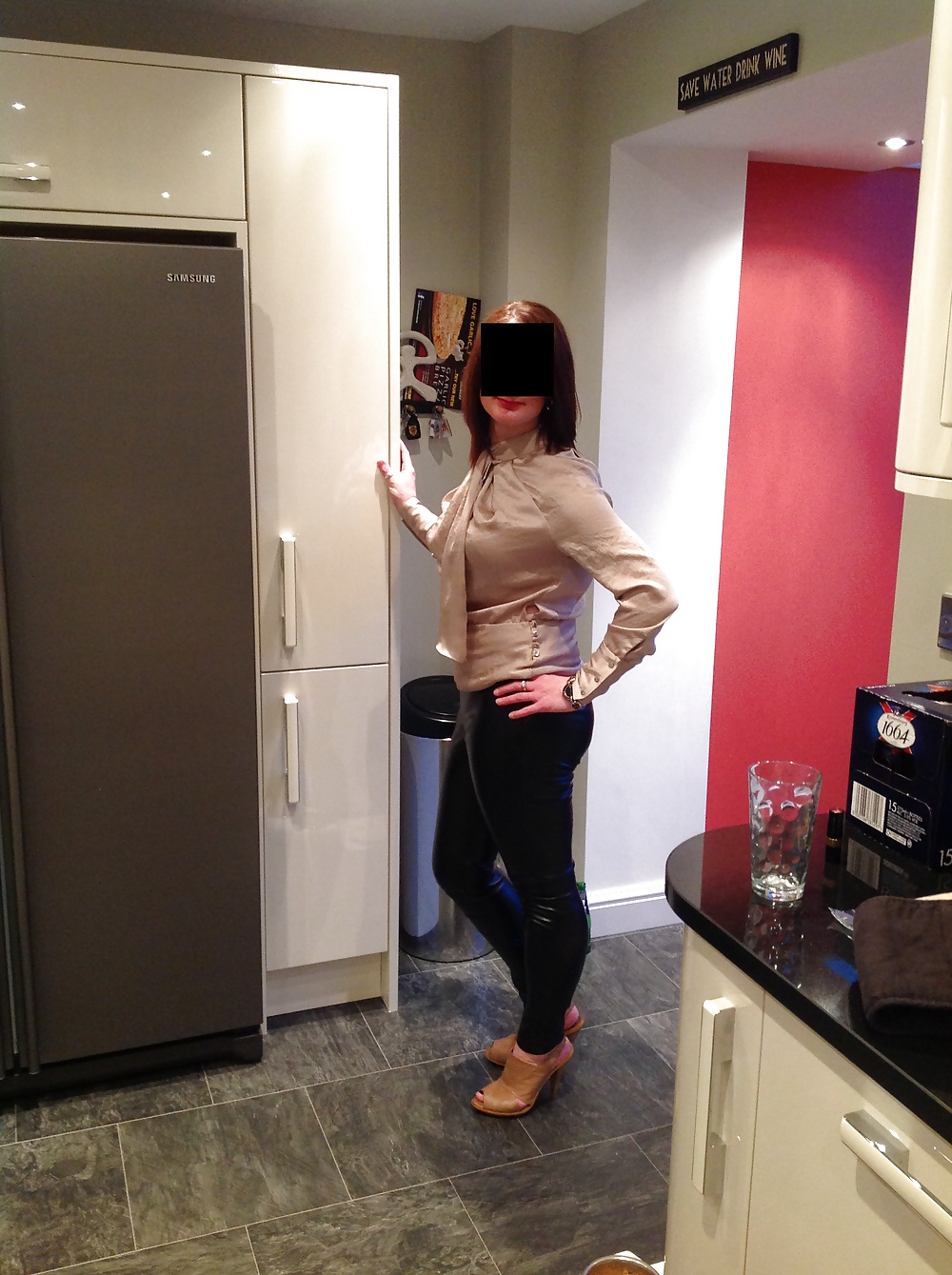 Dressed to please
 #24292795