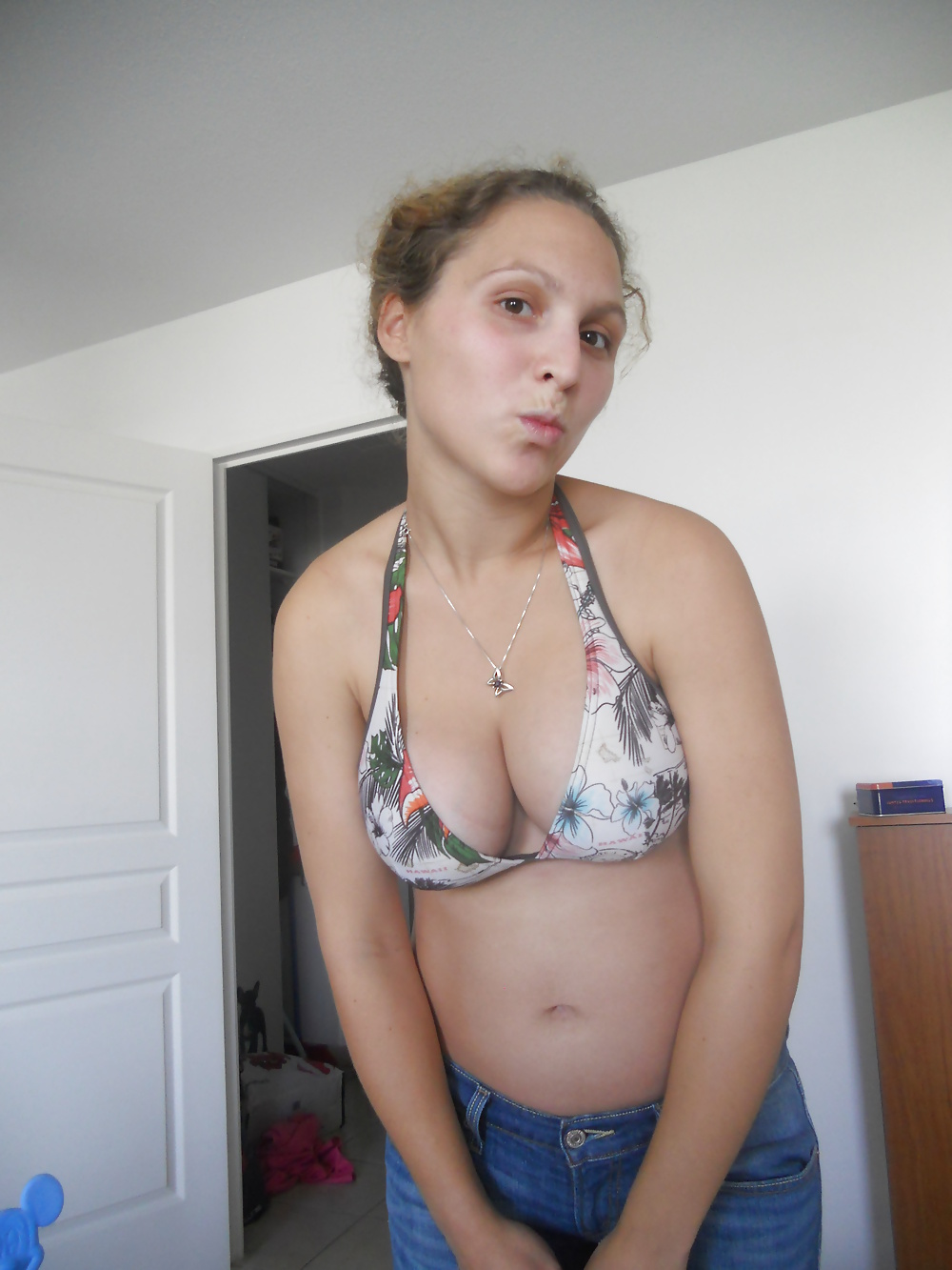 Trouve a droite a gauche #33849066