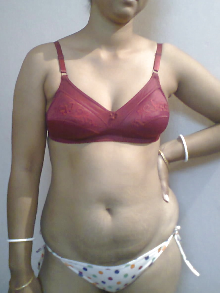 Indian Aunty Im Freien #32125836