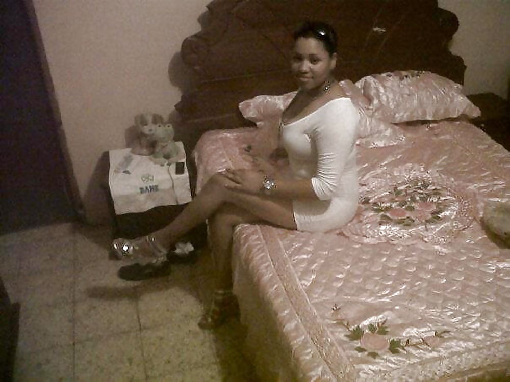 Una chica dominicana llamada lisbeth del r.
 #24535115