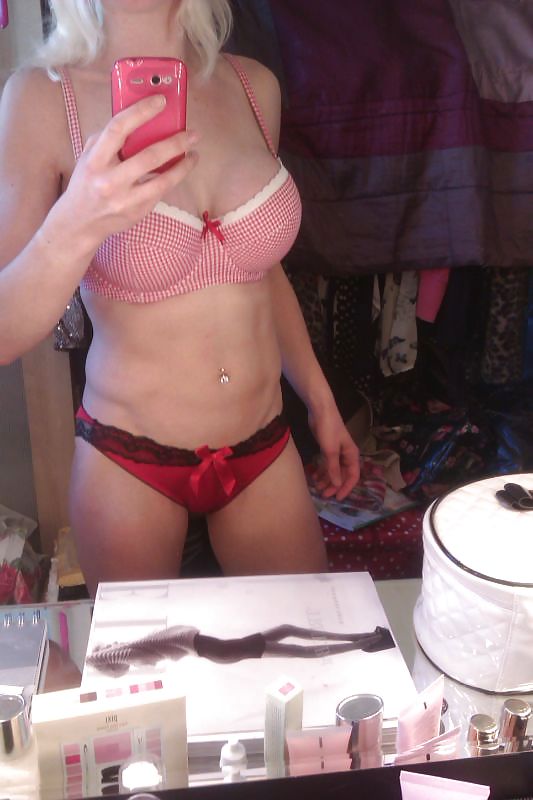 Frau Ihre Verkaufs-BH Auf Dem Netz #34536903