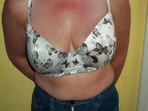 Frau Ihre Verkaufs-BH Auf Dem Netz #34536936