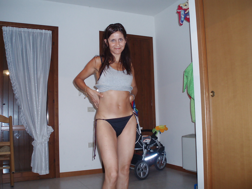 Milf con piccole tette cadenti
 #29030243