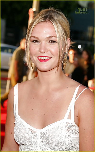 Julia Stiles #40409743