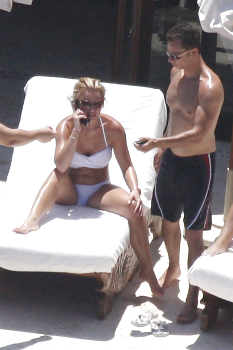 Britney Spears Bikini Legs #33738053