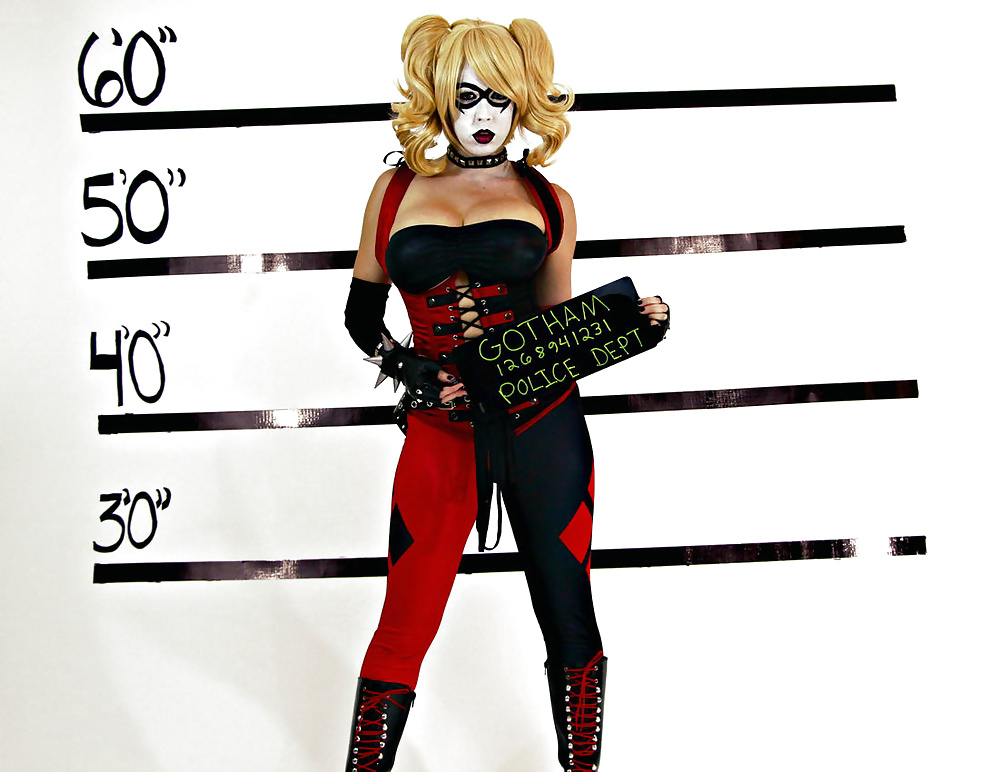 Grande tetta harley quinn cosplay
 #30173820