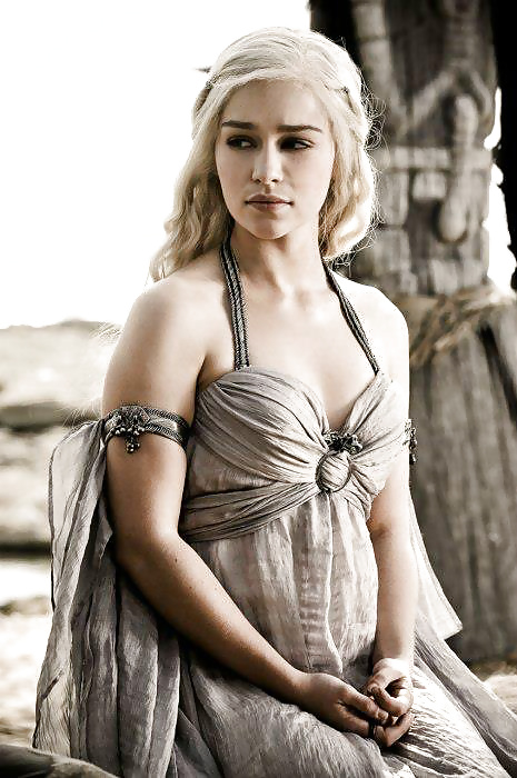Daenerys targaryen
 #39499004