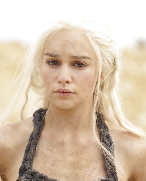 Daenerys targaryen
 #39499021