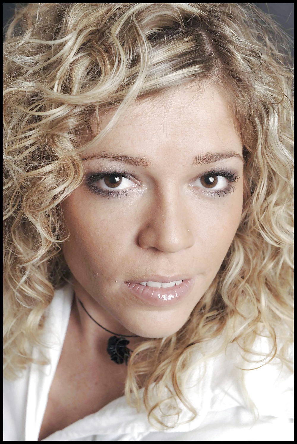 Aline, Eine Reife Blondine, Die Sie Macht Wollen #25886036