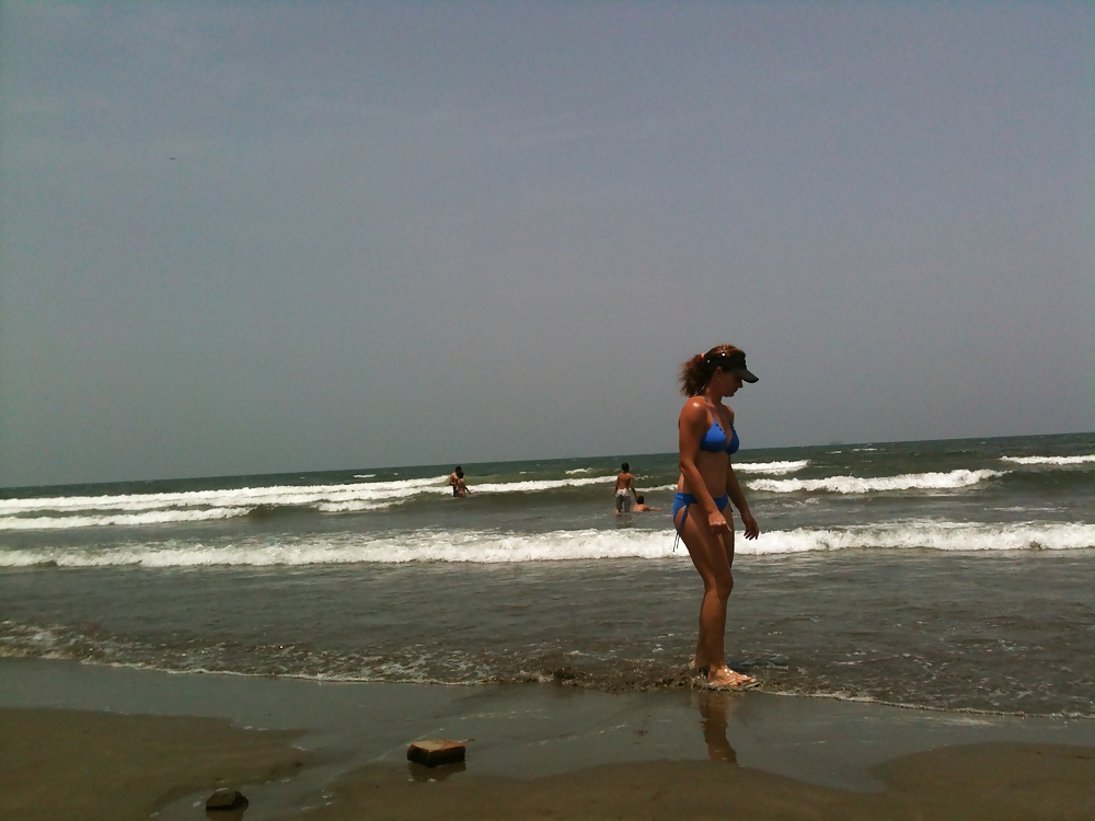 Candid NONPORN mom bikini beach #24252470