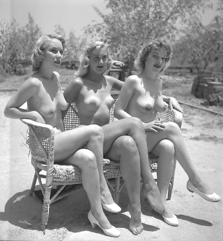 Groups Of Naked People - Vintage Edition - Vol. 9 #40861643