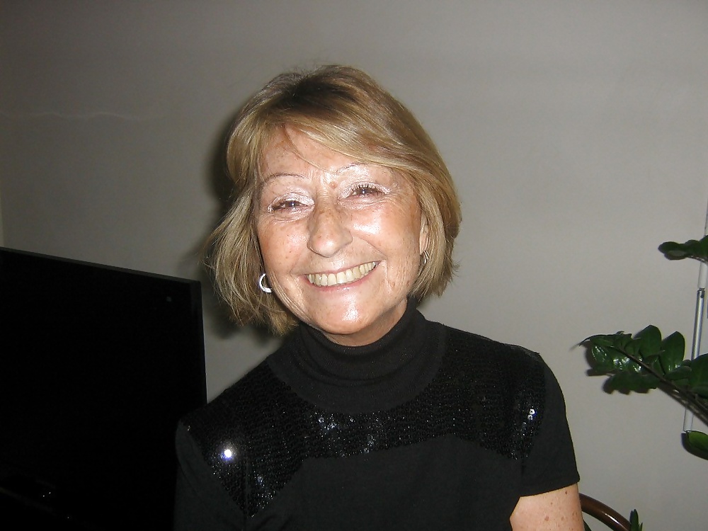 Adicción a las maduras
 #32384602