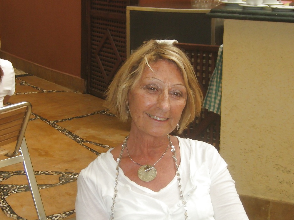 Adicción a las maduras
 #32384605