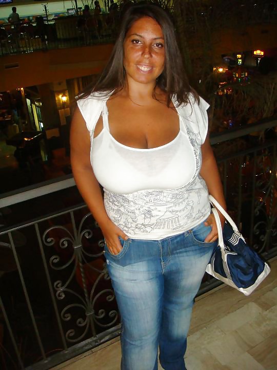 Chica italiana con grandes tetas
 #29179325