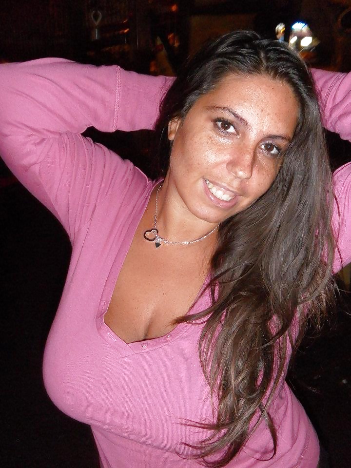 Chica italiana con grandes tetas
 #29179395