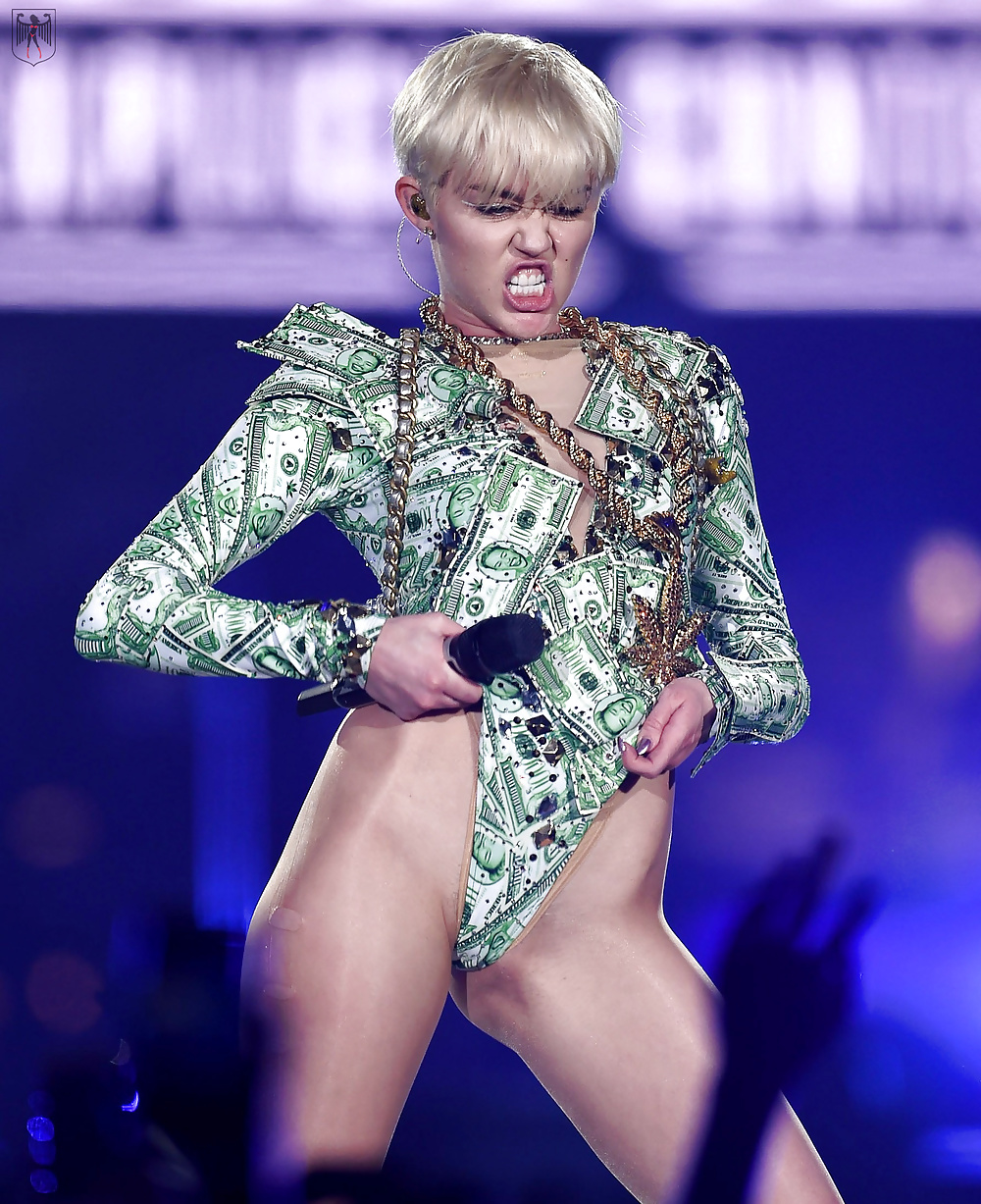 Miley Cyrus  #26922686